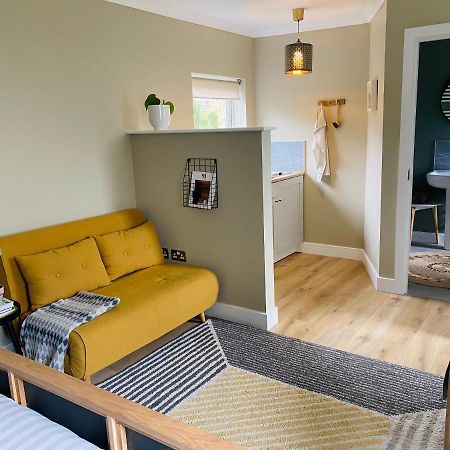 Spacious Room In The Centre Of Portree Kültér fotó