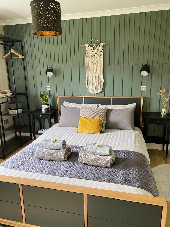 Spacious Room In The Centre Of Portree Kültér fotó